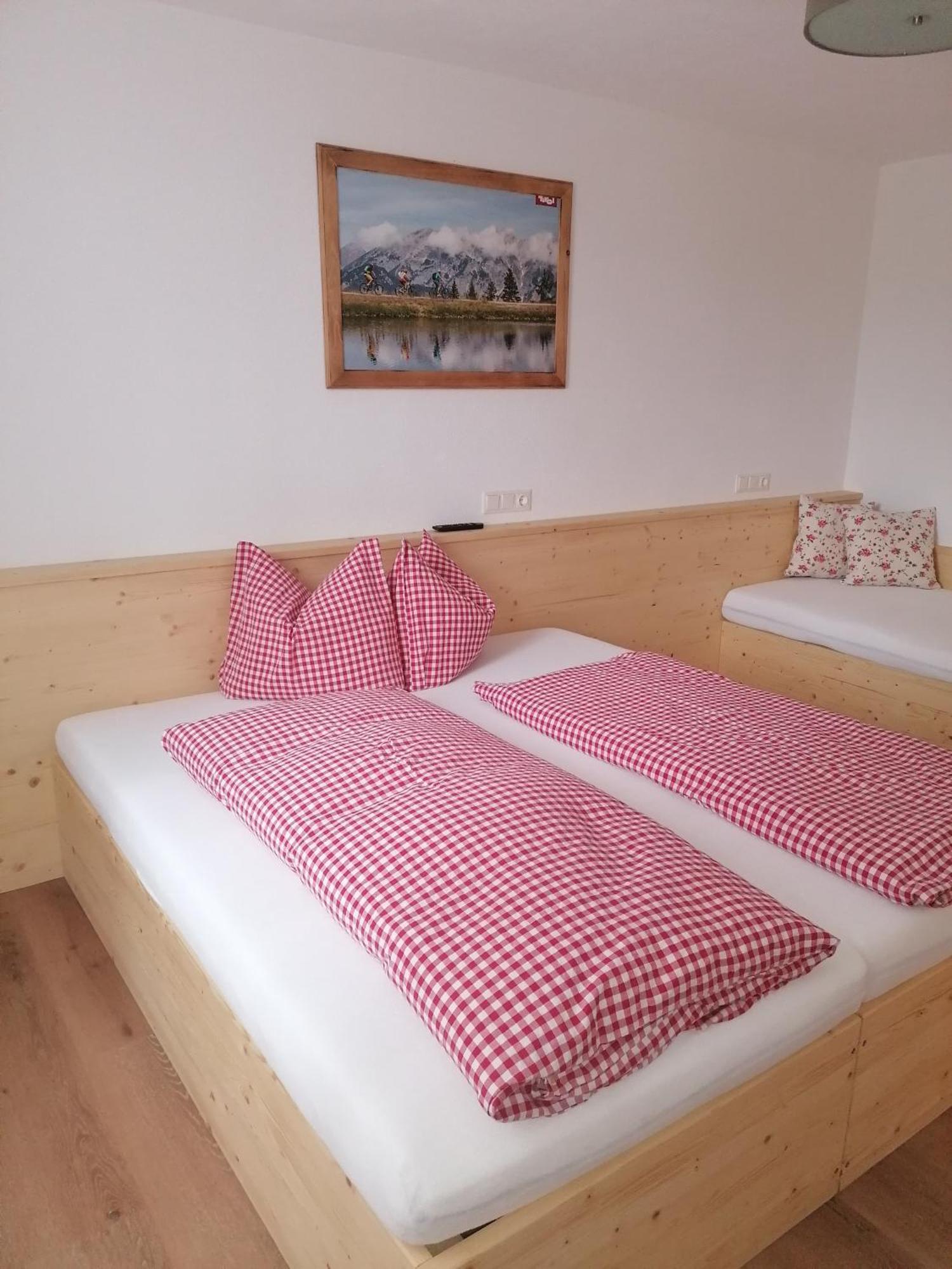 Zachhof Apartment Ellbögen Екстериор снимка